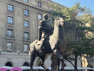 Safe Travel to Chile -Plaza de Armas Famous Statue